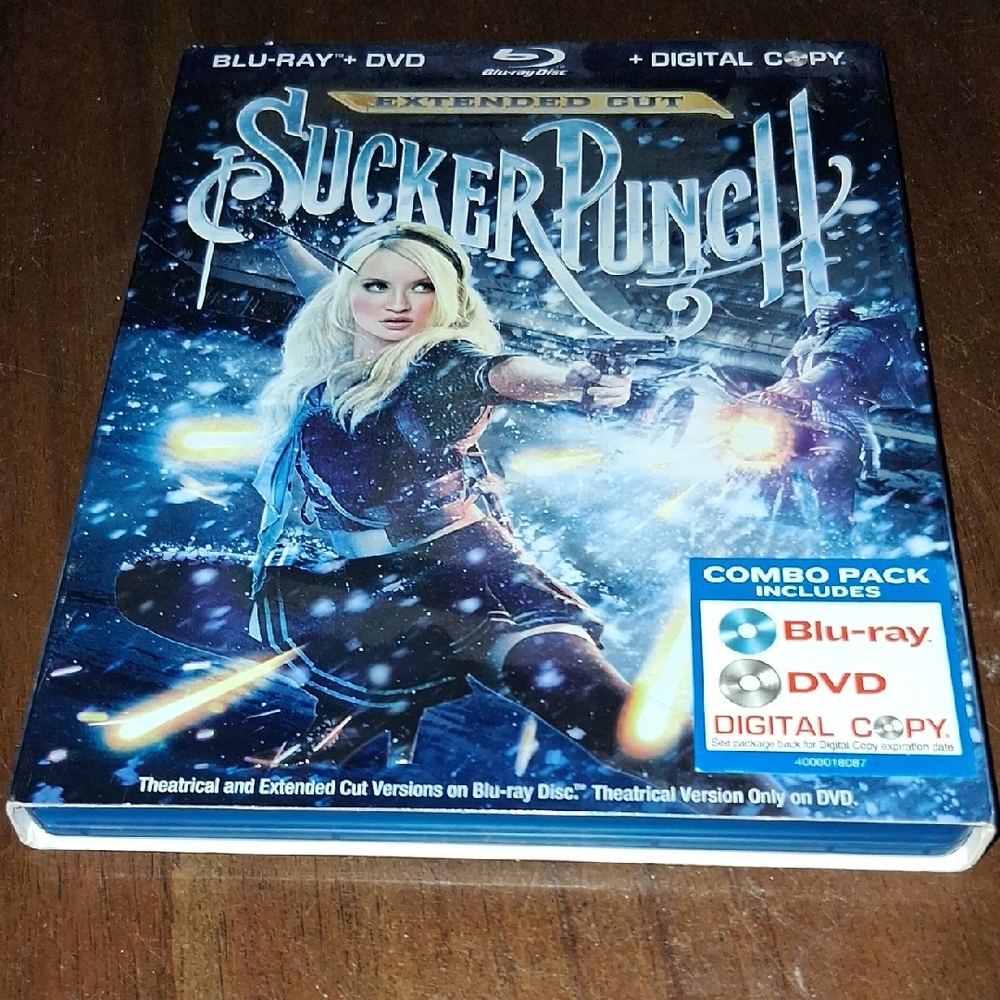 Sucker Punch Blu-ray DVD Digital Copy Combo Pack